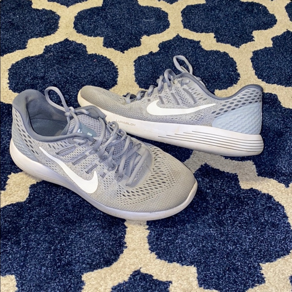 Nike lunarlon tennis shoes